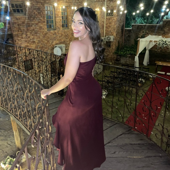 I had to get it taken in! It should be between a size 5/6 after alterations! - Picture 3 of 4